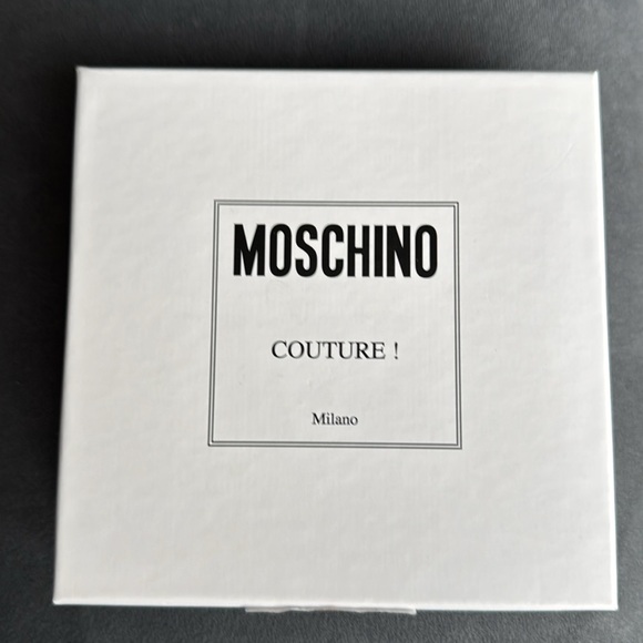 Moschino Gold Leather Belt with Logo | BRAND NEW | IT 42 (US 8) | Made in Italy